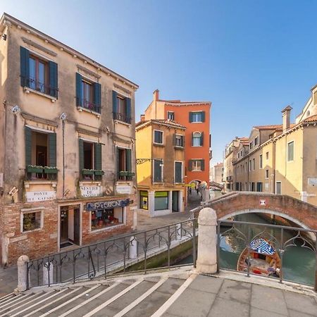 B And B Casanova Ai Tolentini Venesia Bagian luar foto