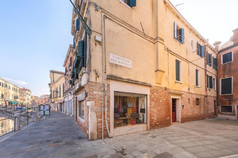 B And B Casanova Ai Tolentini Venesia Bagian luar foto