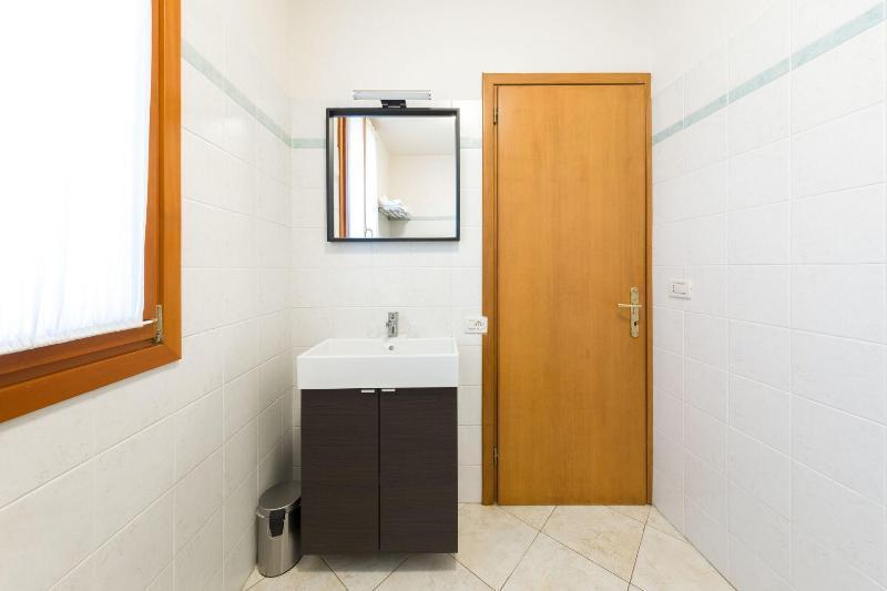 B And B Casanova Ai Tolentini Venesia Bagian luar foto